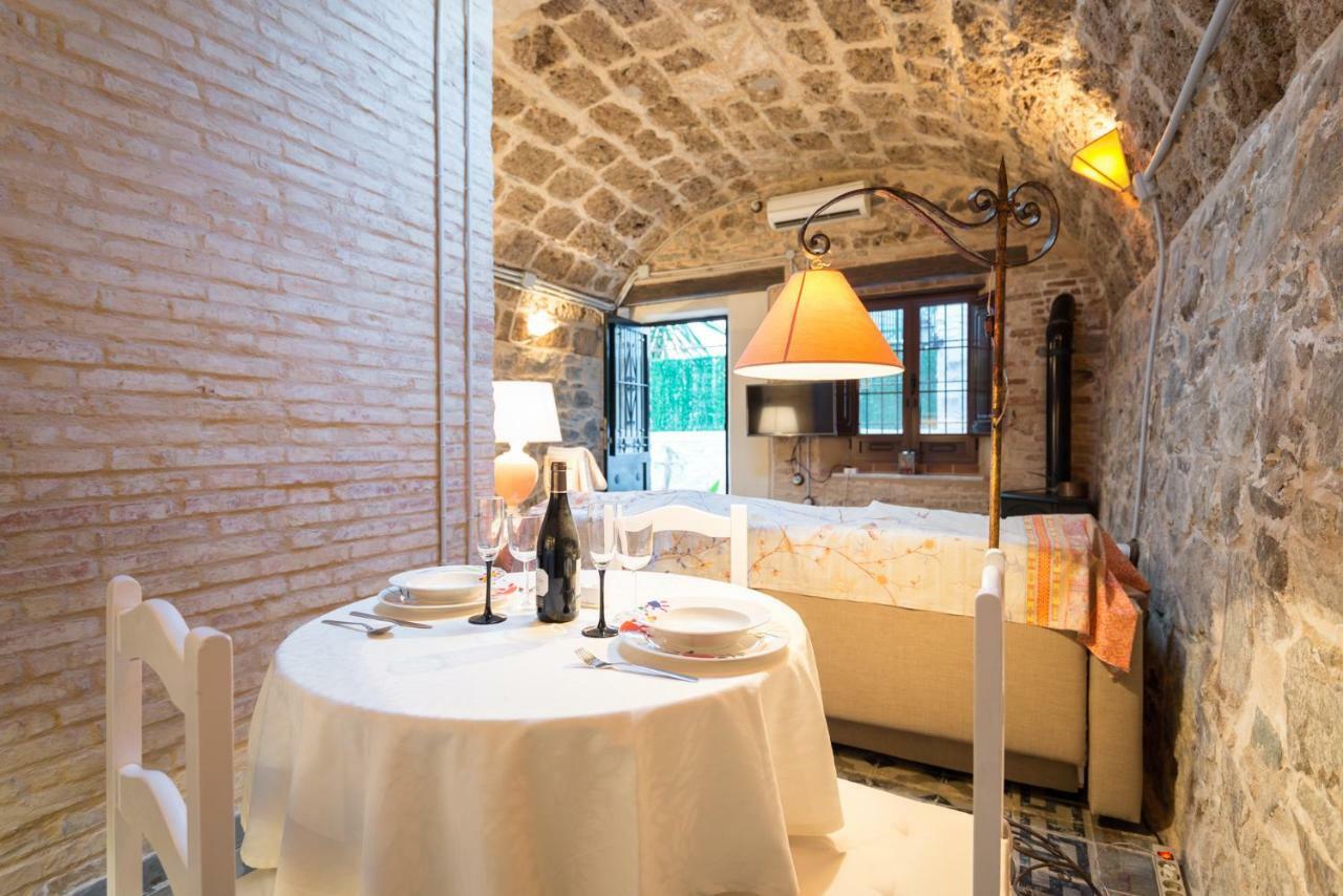 Villa Amalia Suites Málaga Buitenkant foto